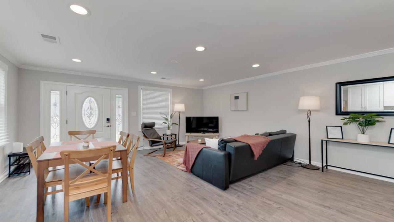 Stylish 3Br 3Ba Colonial House By Cozysuites Alexandria Eksteriør bilde