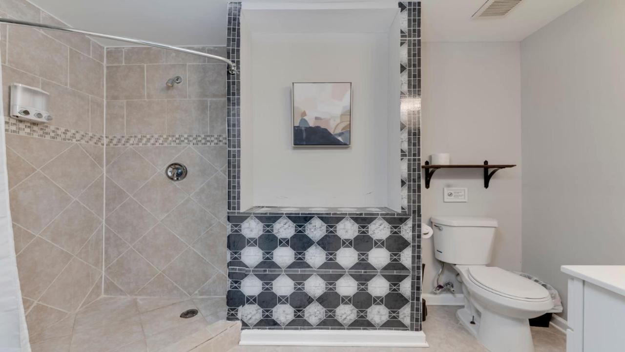 Stylish 3Br 3Ba Colonial House By Cozysuites Alexandria Eksteriør bilde