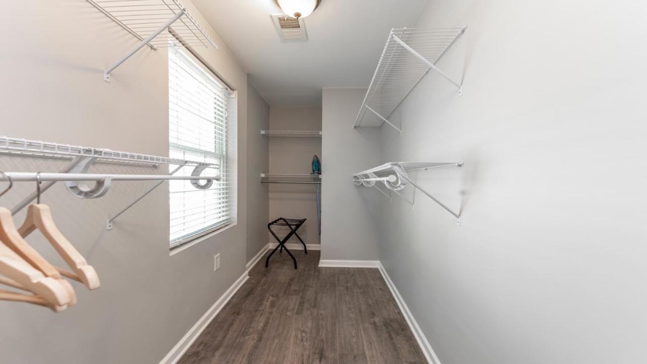 Stylish 3Br 3Ba Colonial House By Cozysuites Alexandria Eksteriør bilde